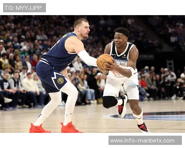 爱德华兹首节表现出色9投4中三分球命中率待提高