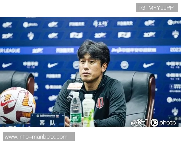 成都蓉城授予徐正源功勋主教练称号助力冲超与亚冠征程