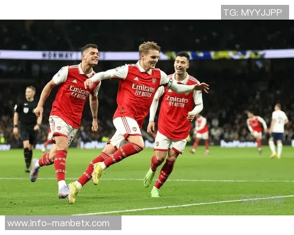 英超赛季榜首争夺战阿森纳领跑147天利物浦紧随其后34天 英超赛季榜首争夺战阿森纳领跑147天利物浦紧随其后34天